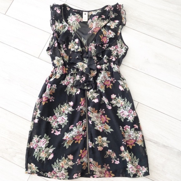 Needle & Thread Dresses & Skirts - Needle & Thread Black Floral Zip Front Dress